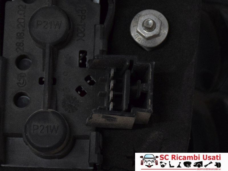 Fanale Posteriore Sinistro Fiat Stilo Sw 51717943 - 10396 Fanale Posteriore Sinistro Fiat Stilo Sw 51717943 - 10396