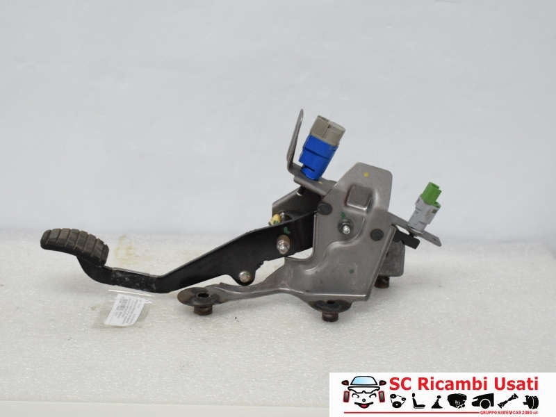 Pedale Frizione Renault Clio 4 465033591R - 10714 Pedale Frizione Renault Clio 4 465033591R - 10714