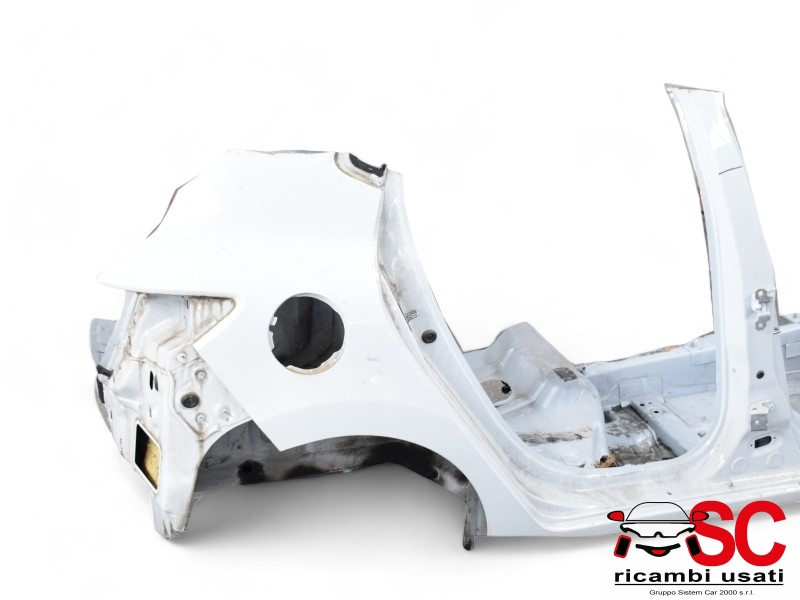 Fianco Fiancata Destra Dx 5 Porte Renault Clio 4 - 10756 Fianco Fiancata Destra Dx 5 Porte Renault Clio 4 - 10756