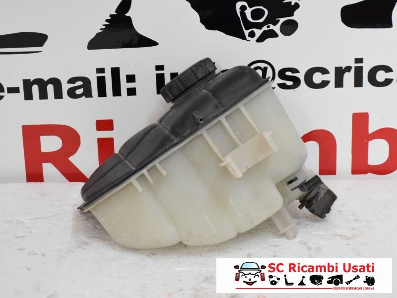 Vaschetta Radiatore Mercedes Classe C W204 A2035000049 2035000049 - 00176