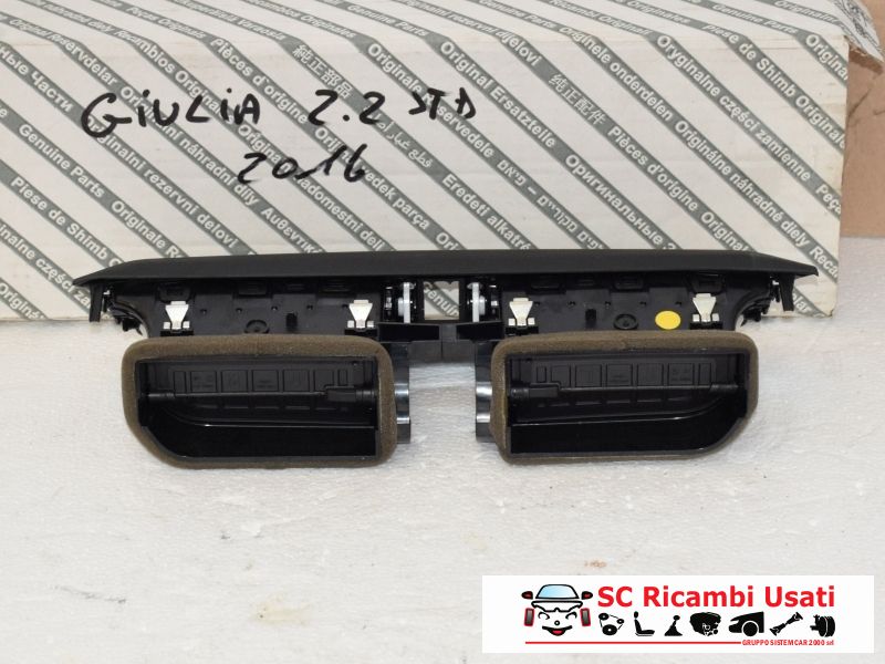 Diffusore Aria Centrale Cruscotto Giulia 2017 156110178 - 08176 Diffusore Aria Centrale Cruscotto Giulia 2017 156110178 - 08176