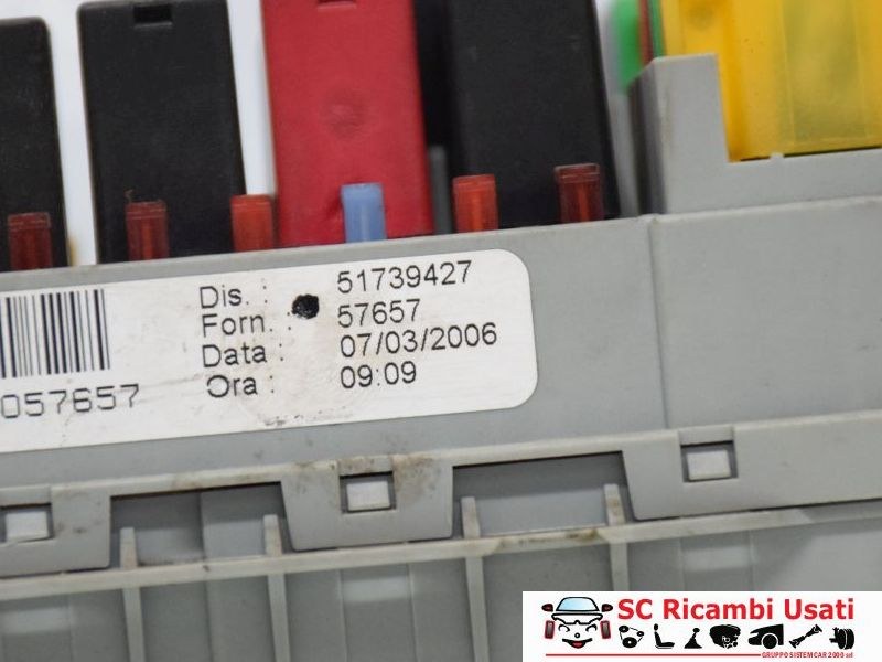 Centralina Porta Fusibili Fiat Idea 1.3 Multijet 51739427 - 09571 Centralina Porta Fusibili Fiat Idea 1.3 Multijet 51739427 - 09571