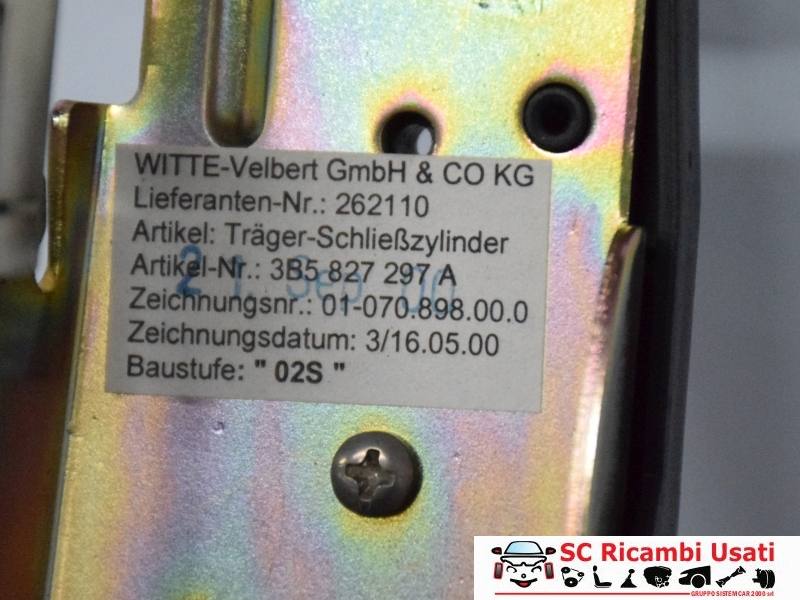 Maniglia Apertura Portellone Posteriore Passat 3B5827297A - 09837 Maniglia Apertura Portellone Posteriore Passat 3B5827297A - 09837