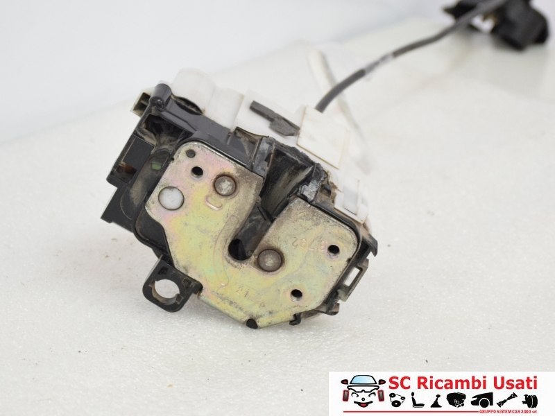 Serratura Anteriore Destra Fiat Panda 46803510 51917876 - 09980 Serratura Anteriore Destra Fiat Panda 46803510 51917876 - 09980