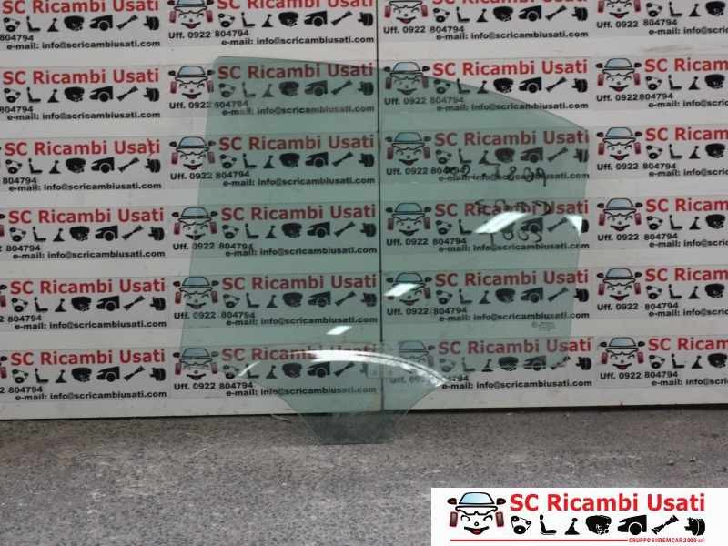 VETRO SCENDENTE POSTERIORE SINISTRO MERCEDES Classe C Berlina W203 (00>04)
