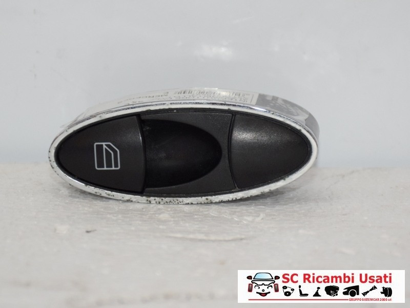PULSANTE ALZAVETRO POSTERIORE SINISTRO MERCEDES Classe E Berlina W211 2° Serie A2118218651 (07>)