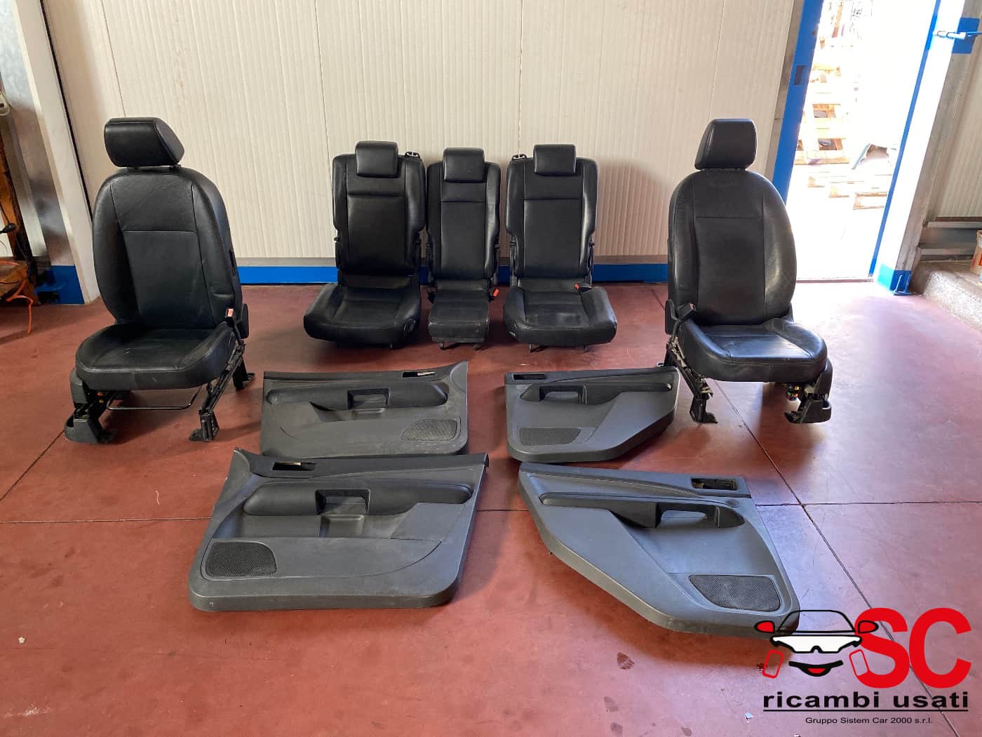 Sedili Ant E Post In Pelle Con Pannelli Ford C Max Sedili Ant E Post In Pelle Con Pannelli Ford C Max