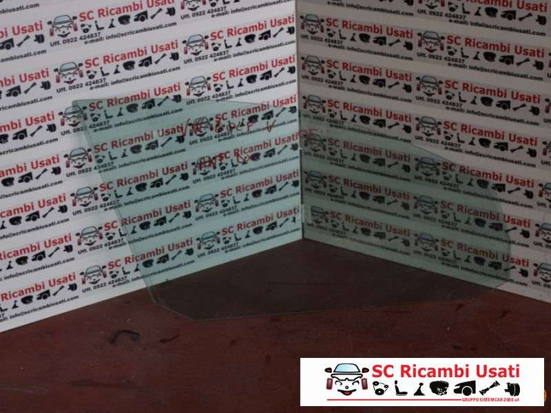 Vetro Scendente Anteriore Destro Vw Golf 5  - 01521