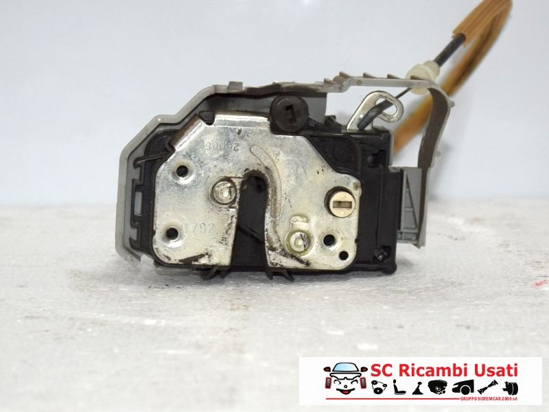 Serratura Posteriore Destra Fiat Bravo 51827959 - 02034 Serratura Posteriore Destra Fiat Bravo 51827959 - 02034