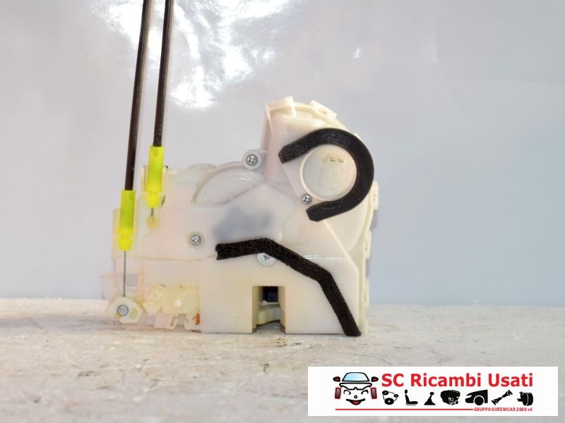 Serratura Posteriore Destra Suzuki Vitara 8230154P02 - 02519 Serratura Posteriore Destra Suzuki Vitara 8230154P02 - 02519