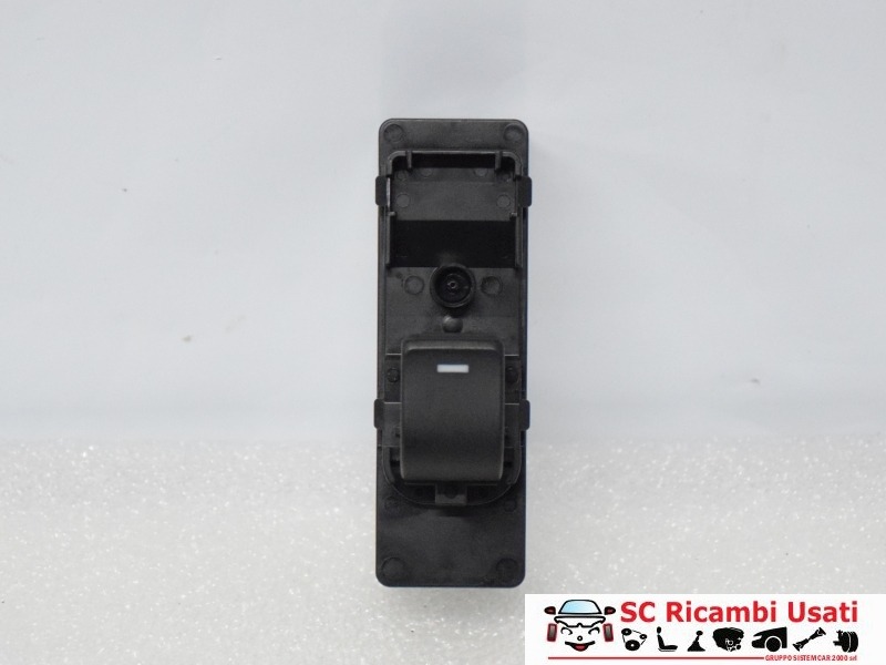 Pulsante Alzavetro Posteriore Dx Alfa Giulietta 156094790 - 03177 Pulsante Alzavetro Posteriore Dx Alfa Giulietta 156094790 - 03177