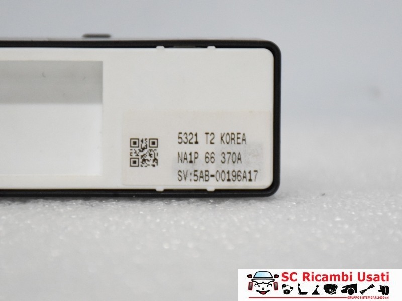 Pulsante Alzavetro Posteriore Dx Alfa Giulietta 156094790 - 03177 Pulsante Alzavetro Posteriore Dx Alfa Giulietta 156094790 - 03177