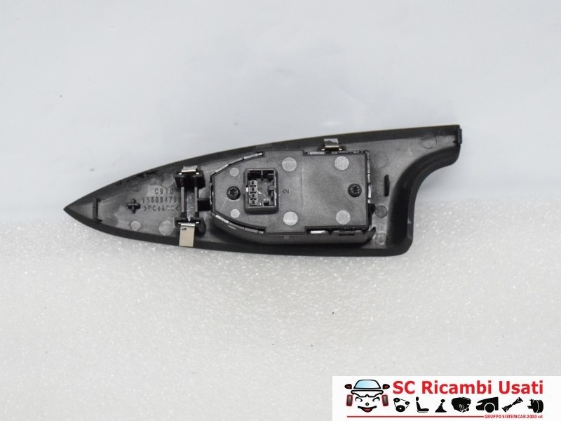 Pulsante Alzavetro Posteriore Dx Alfa Giulietta 156094790 - 03177 Pulsante Alzavetro Posteriore Dx Alfa Giulietta 156094790 - 03177