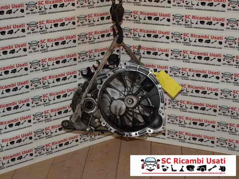 Cambio Ford Focus Prima Serie 1.8 Tdci 2S4R7002 XS4R7F096 - 03707 Cambio Ford Focus Prima Serie 1.8 Tdci 2S4R7002 XS4R7F096 - 03707