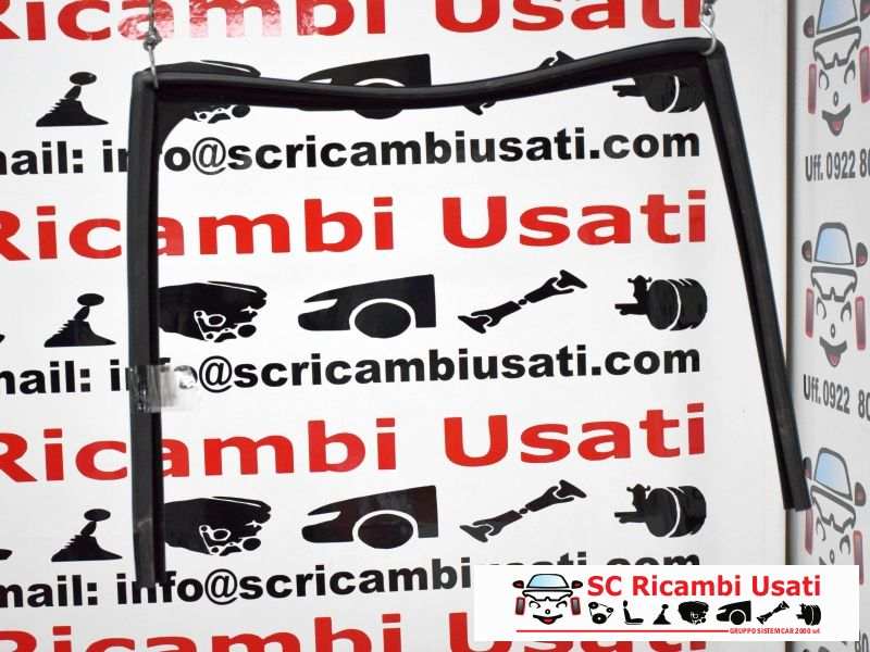 Guarnizione Guida Vetro Porta Post Fiat New Panda 51944468 - 04091 Guarnizione Guida Vetro Porta Post Fiat New Panda 51944468 - 04091