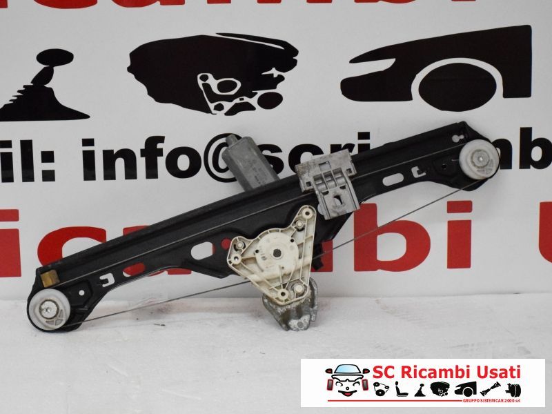 Alzavetro Posteriore Destro Mercedes Classe C  - 04567