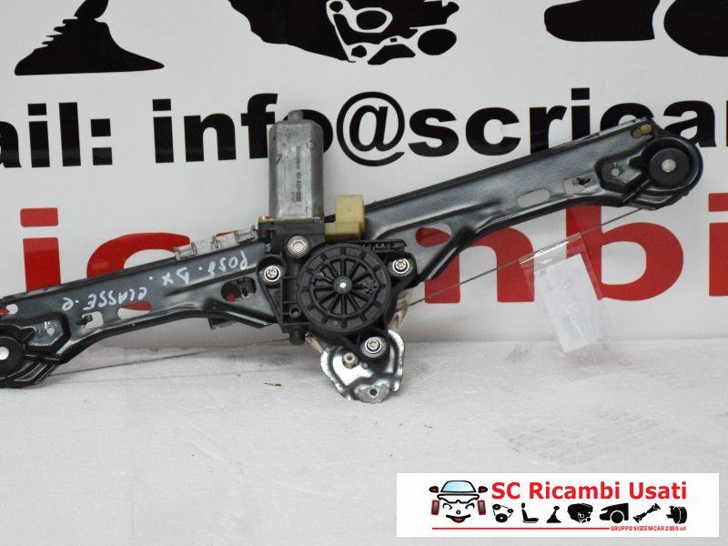 Alzavetro Posteriore Destro Mercedes Classe C  - 04567