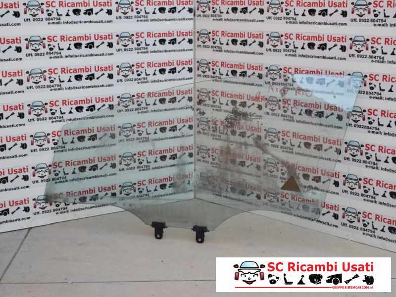 Vetro Anteriore Sinistro Kia Rio  - 04659