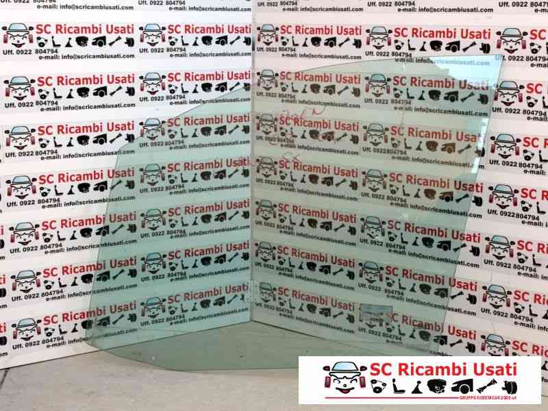 Vetro Anteriore Sinistro Citroen C8 - 04662 Vetro Anteriore Sinistro Citroen C8 - 04662