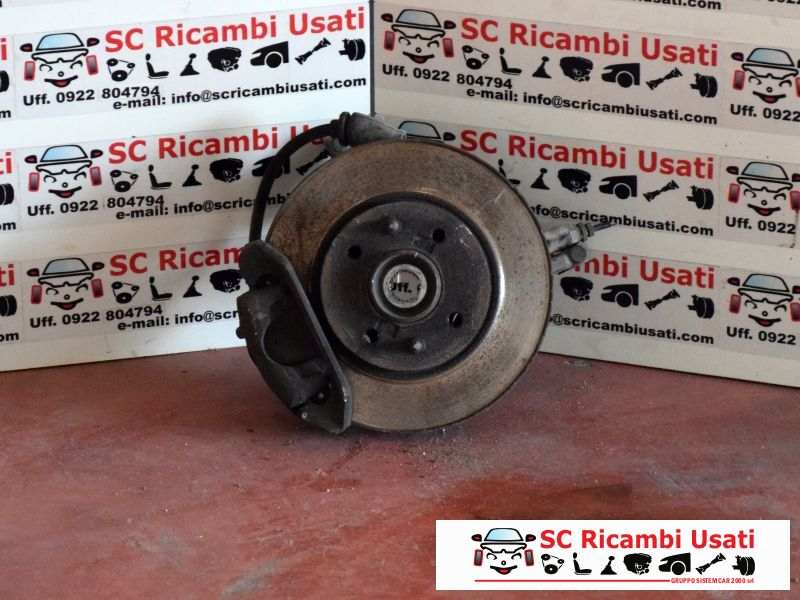 Mozzo Montante Anteriore Sx Fiat Panda - 05543 Mozzo Montante Anteriore Sx Fiat Panda - 05543