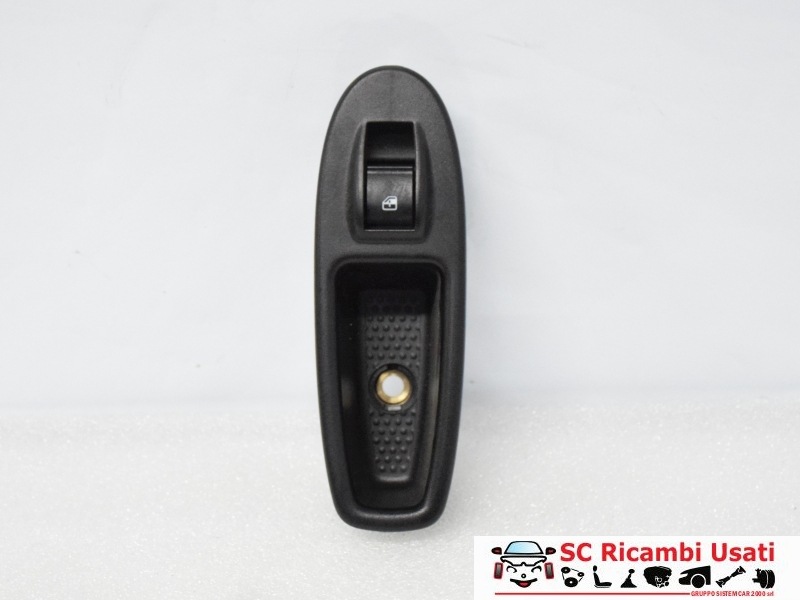 Pulsante Alzavetro Posteriore Sx Dx Fiat 500l 735555157 - 05606