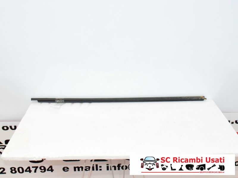 Raschiavetro Porta Anteriore Dx Volkswagen Golf 7 5G4837478D - 06148