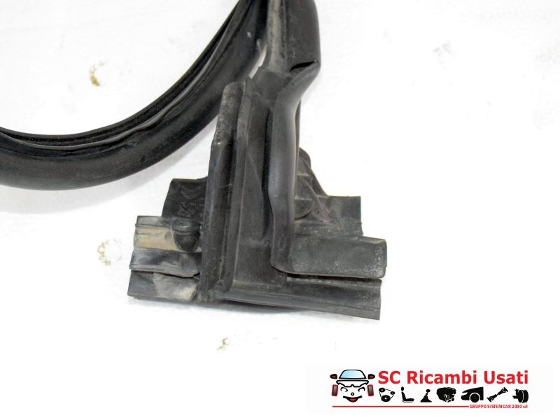 Guarnizione Posteriore Destra Peugeot Expert 2018 9808813180 - 06262 Guarnizione Posteriore Destra Peugeot Expert 2018 9808813180 - 06262