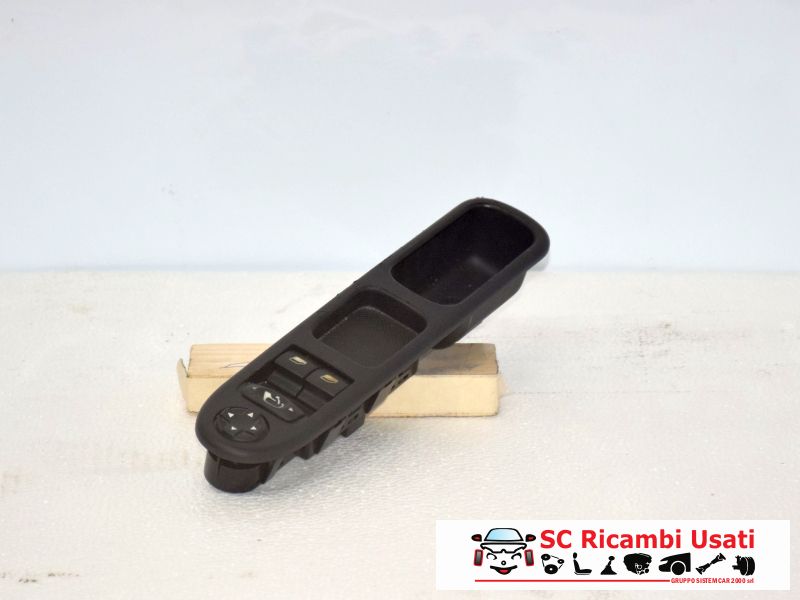Pulsantiera Alzavetro Anteriore Sx Peugeot 207 96642446XT - 06595 Pulsantiera Alzavetro Anteriore Sx Peugeot 207 96642446XT - 06595