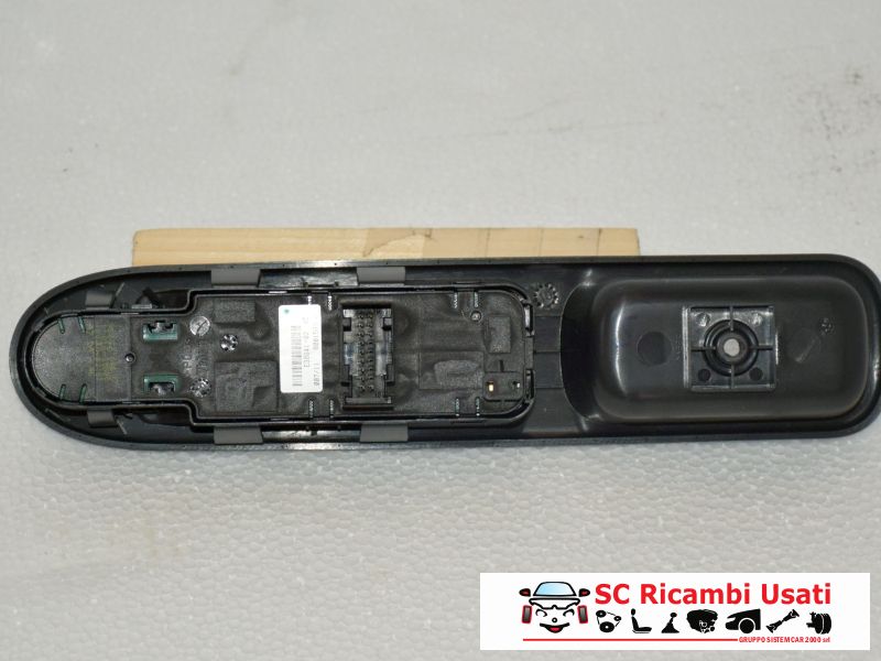 Pulsantiera Alzavetro Anteriore Sx Peugeot 207 96642446XT - 06595 Pulsantiera Alzavetro Anteriore Sx Peugeot 207 96642446XT - 06595