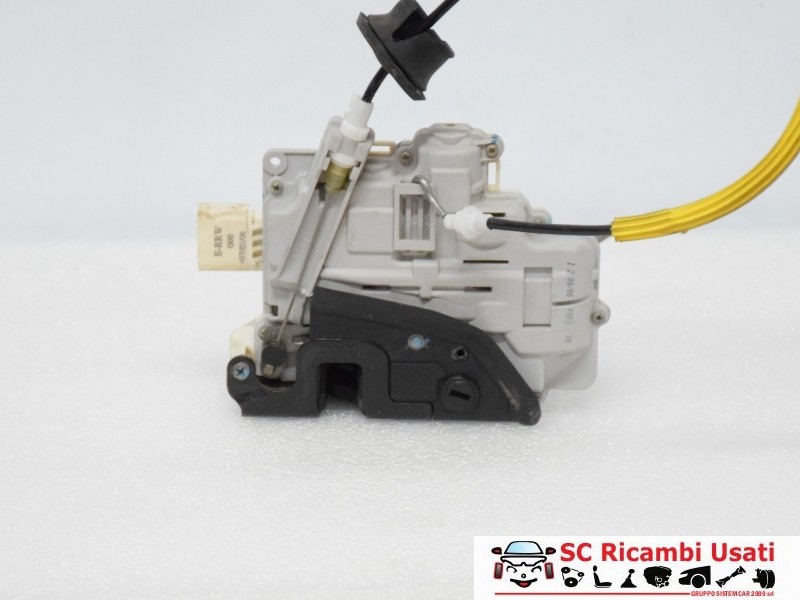 Serratura Posteriore Destra Audi A6 Avant 4F0839016 - 00699