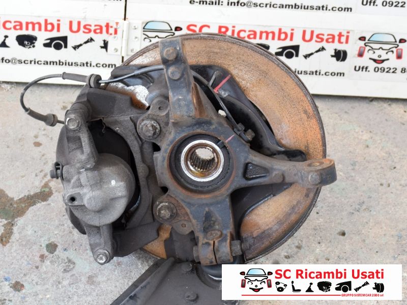 Mozzo Montante Anteriore Dx Fiat Doblo 1.3 Mjt - 07158 Mozzo Montante Anteriore Dx Fiat Doblo 1.3 Mjt - 07158