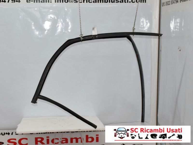 Guarnizione Porta Anteriore Destra Ford Dx S Max 6M21-R21510-AN - 07389 Guarnizione Porta Anteriore Destra Ford Dx S Max 6M21-R21510-AN - 07389