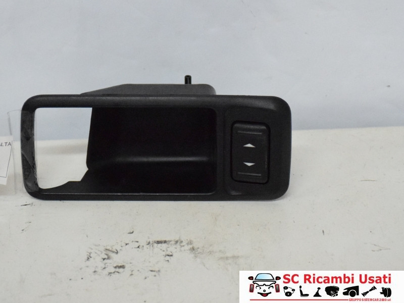 3M51226A36ADW 3M51226A36ADW PULSANTE ALZAVETRO ANTERIORE DX FORD C - Max Serie diesel