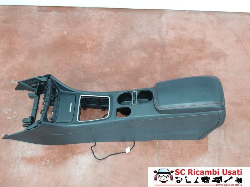 TUNNEL CONSOLLE CENTRALE MERCEDES Classe A Serie (W176) A1766800800 (12>18)