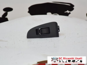 PULSANTE ALZAVETRO POSTERIORE SINISTRO TOYOTA Avensis S. Wagon 2° Serie 8481005050 (03>08)