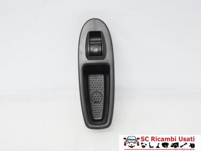 PULSANTE ALZAVETRO POSTERIORE SINISTRO FIAT 500 L Serie (351_352) 735555157 (12>)