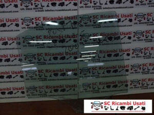 VETRO SCENDENTE POSTERIORE DESTRO MERCEDES Classe C Berlina W203 (00>04)