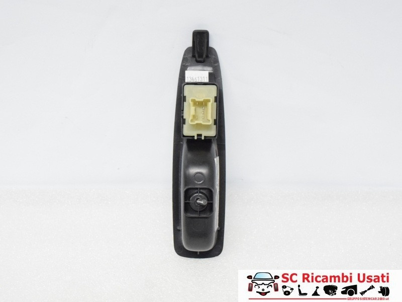 PULSANTE ALZAVETRO POSTERIORE DESTRO RENAULT Captur Serie 829614619R (13>19)