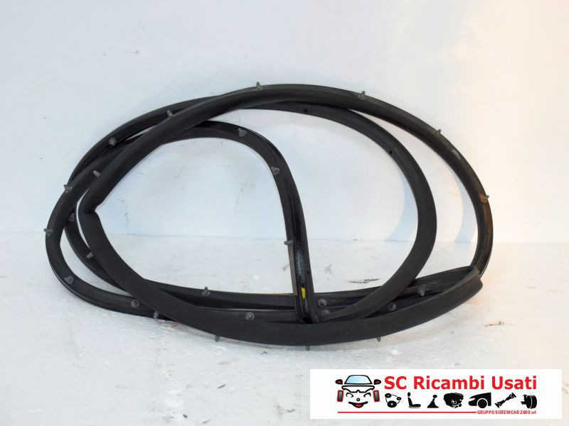 GUARNIZIONE PORTIERA POSTERIORE SINISTRA ALFA ROMEO Giulietta Serie (940_) 50509913 (10>13)