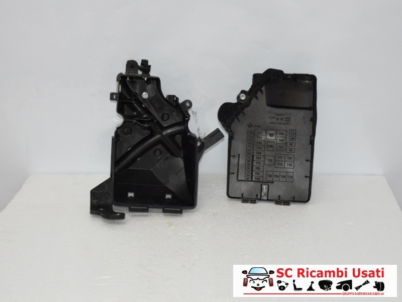 51822217 51822217 BOX CONTENITORE PORTA FUSIBILI LANCIA Delta 3° Serie diesel