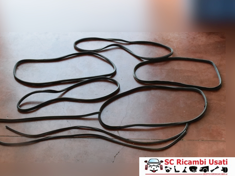 Kit Guarnizioni Porte E Portellone Citroen C3 2012  - 12079