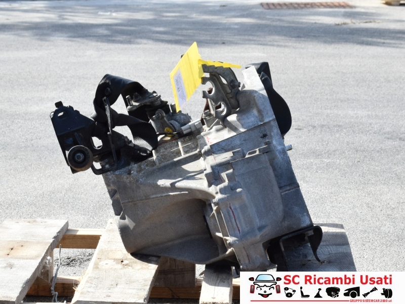 Cambio Toyota Yaris 1.3 Vvt-I 3111552050 - 12930 Cambio Toyota Yaris 1.3 Vvt-I 3111552050 - 12930