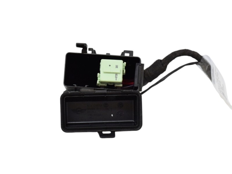 Supporto Scatola Fusibili Mini Cooper R56 61142755704 - 13337 Supporto Scatola Fusibili Mini Cooper R56 61142755704 - 13337