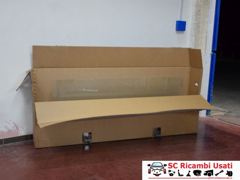 Parabrezza Anteriore Mercedes 1820 - 13231 Parabrezza Anteriore Mercedes 1820 - 13231