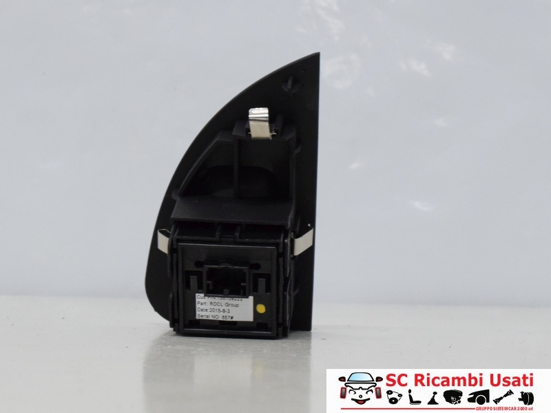 Pulsante Alzavetro Posteriore Sx Alfa Romeo Giulia 156109222 - 13605 Pulsante Alzavetro Posteriore Sx Alfa Romeo Giulia 156109222 - 13605