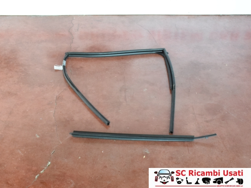 Guarnizione Porta Posteriore Destra Suzuki Swift  - 13777