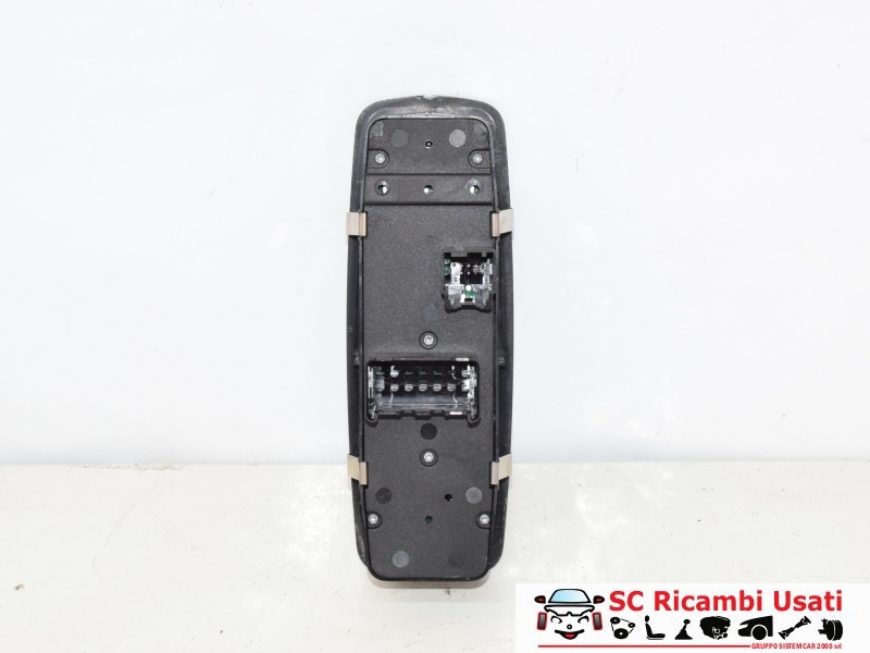 Pulsantiera Alzavetro Anteriore Sx Fiat Freemont 68029021AB - 14080 Pulsantiera Alzavetro Anteriore Sx Fiat Freemont 68029021AB - 14080