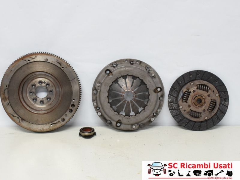 Kit Frizione E Volano Fiat New Panda Hybrid 46346225 - 14217 Kit Frizione E Volano Fiat New Panda Hybrid 46346225 - 14217