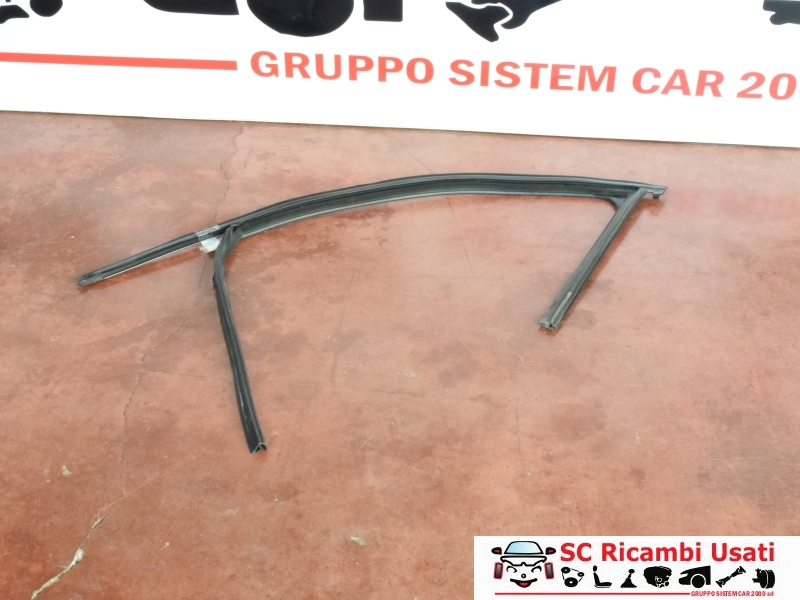 Guarnizione Porta Anteriore Sinistra Audi A4 2013 - 14302 Guarnizione Porta Anteriore Sinistra Audi A4 2013 - 14302