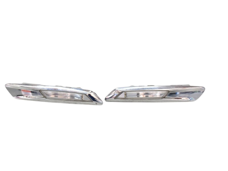 Freccia Laterle Led Bmw Serie 5 F10 63137154168 63137154167 - 15341